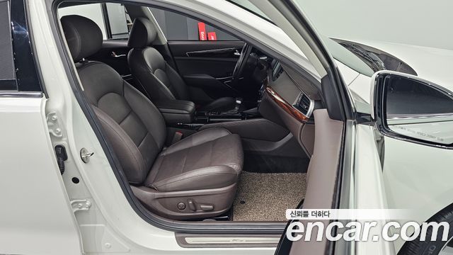 Kia K7 2017 — photo 13