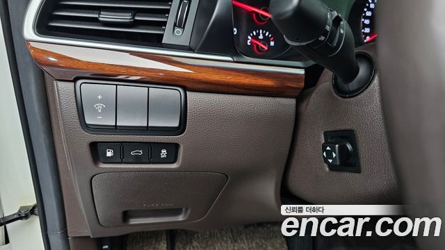 Kia K7 2017 — photo 22