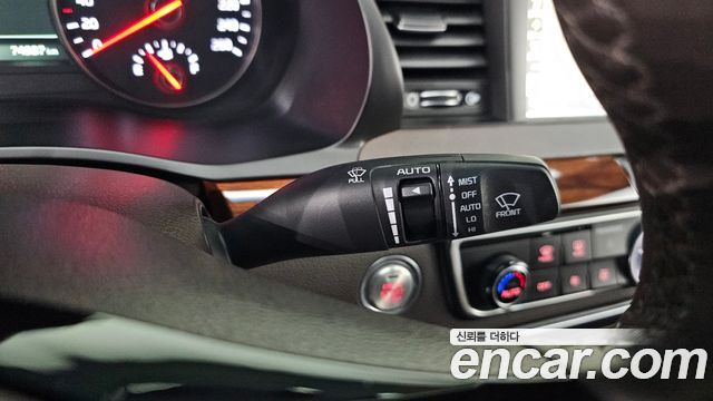 Kia K7 2017 — photo 23