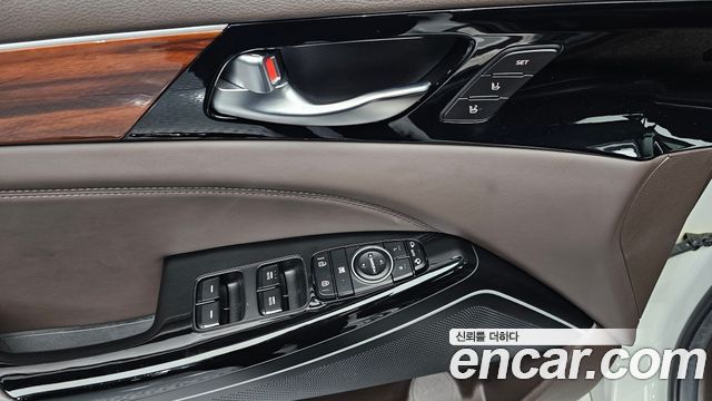 Kia K7 2017 — photo 24