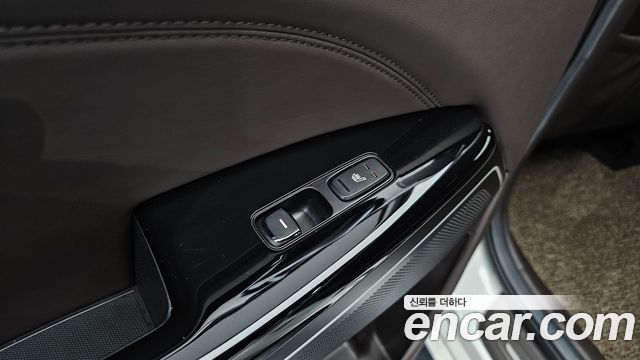 Kia K7 2017 — photo 25