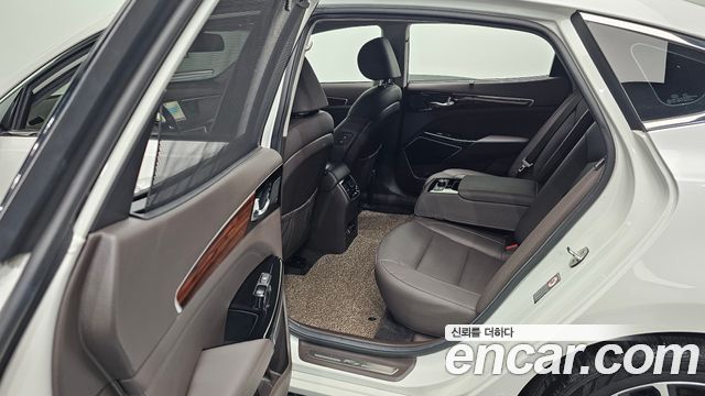 Kia K7 2017 — photo 28