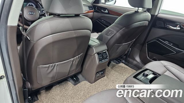 Kia K7 2017 — photo 29