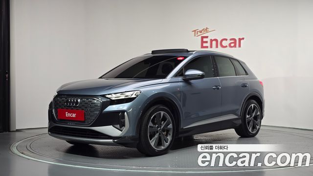 Audi Q4 e-tron 2022 — photo 1