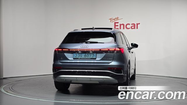 Audi Q4 e-tron 2022 — photo 4