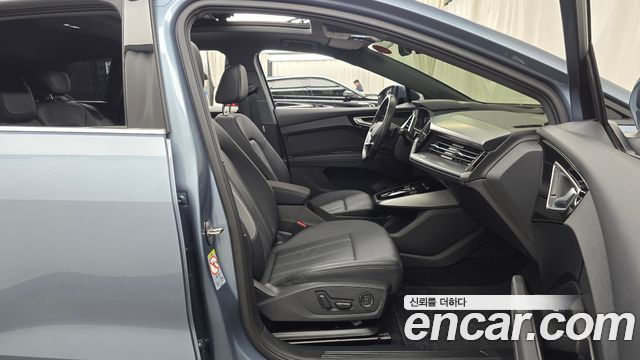 Audi Q4 e-tron 2022 — photo 11