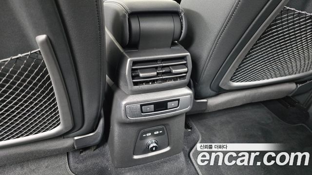 Audi Q4 e-tron 2022 — photo 19