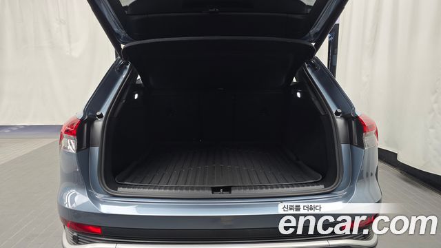 Audi Q4 e-tron 2022 — photo 20