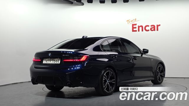 BMW 3-Series 2025 — photo 2