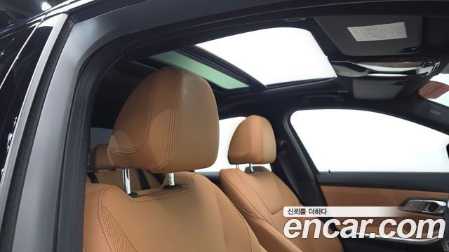 BMW 3-Series 2025 — photo 23