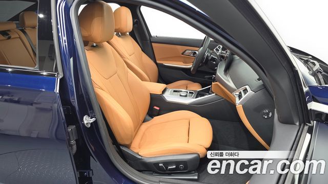 BMW 3-Series 2025 — photo 16