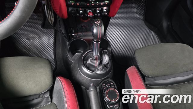 Mini Cooper 2019 — photo 12