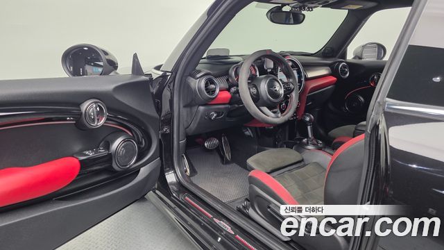Mini Cooper 2019 — photo 13