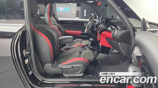 Mini Cooper 2019 — photo 17
