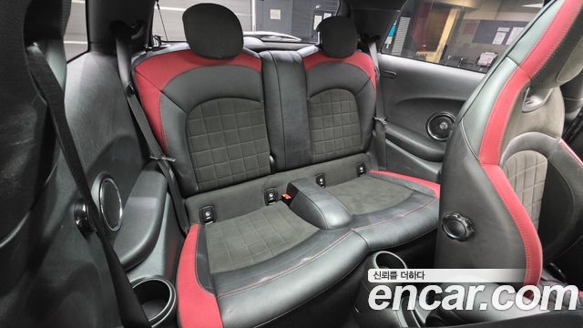 Mini Cooper 2019 — photo 18