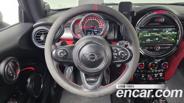 Mini Cooper 2019 — photo 19