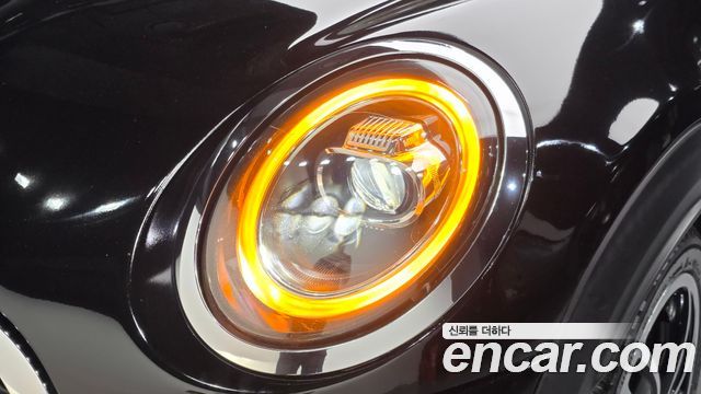 Mini Cooper 2019 — photo 8