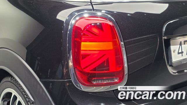 Mini Cooper 2019 — photo 9