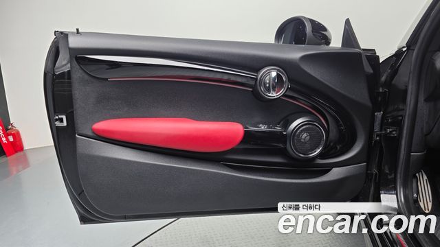 Mini Cooper 2019 — photo 14