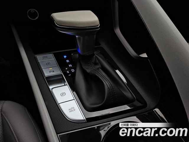 Hyundai AVANTE 2021 — photo 19