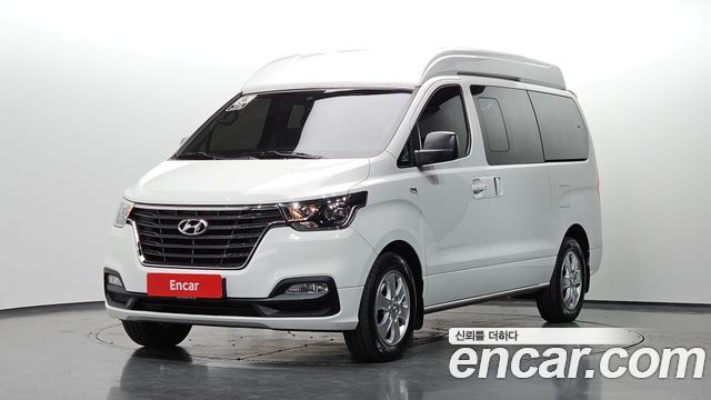 Hyundai Starex 2019 — photo 1