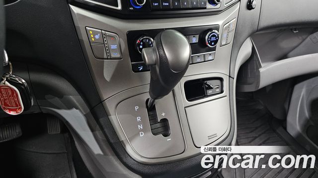 Hyundai Starex 2019 — photo 9