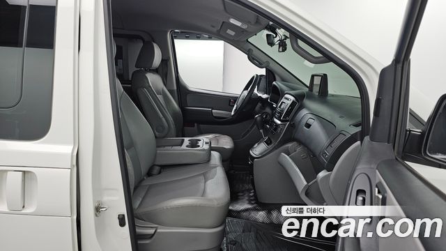 Hyundai Starex 2019 — photo 10