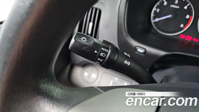 Hyundai Starex 2019 — photo 16