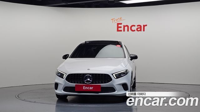 Mercedes-Benz A-Class 2020 — photo 3