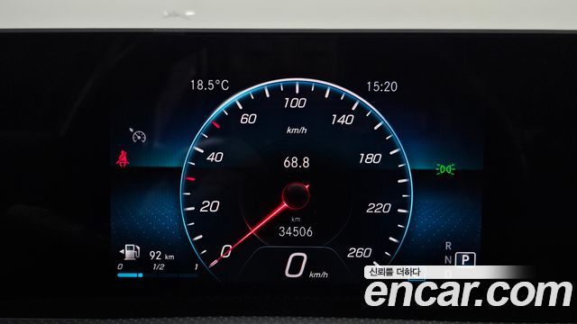 Mercedes-Benz A-Class 2020 — photo 8