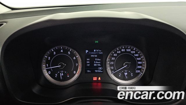 Hyundai Venue 2020 — photo 11