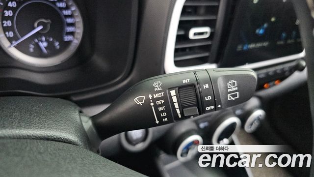 Hyundai Venue 2020 — photo 28