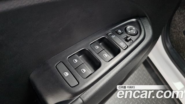 Hyundai Venue 2020 — photo 29