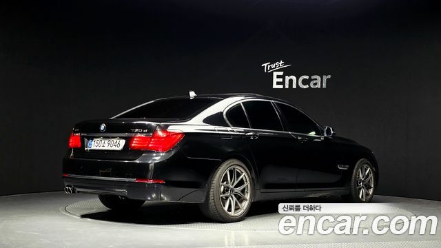 BMW 7-Series 2015 — photo 2