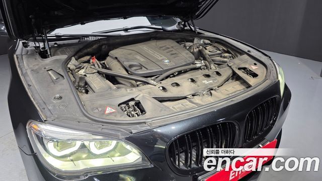BMW 7-Series 2015 — photo 6