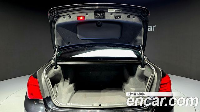 BMW 7-Series 2015 — photo 19