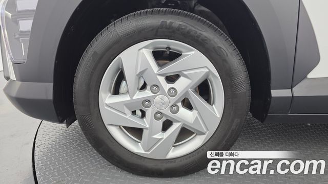 Hyundai Kona 2023 — photo 5