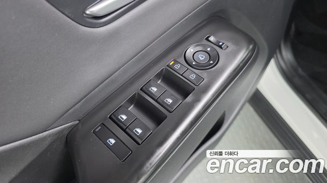 Hyundai Kona 2023 — photo 25