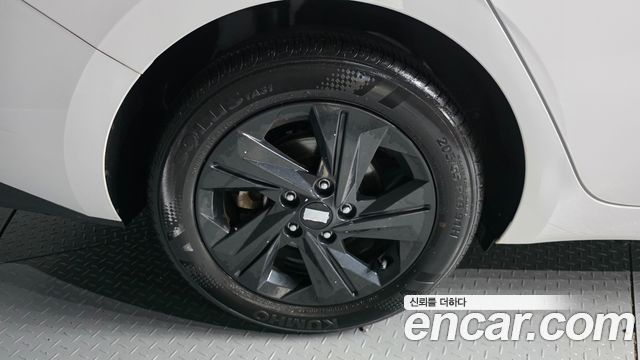 Hyundai AVANTE 2023 — photo 5