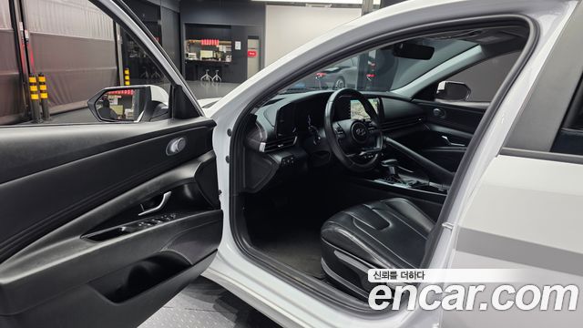 Hyundai AVANTE 2023 — photo 13