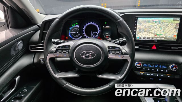 Hyundai AVANTE 2023 — photo 19