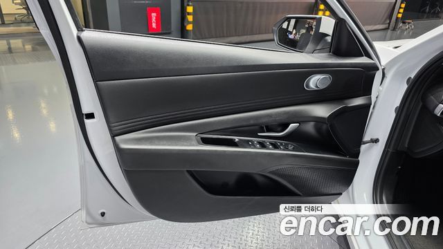 Hyundai AVANTE 2023 — photo 14