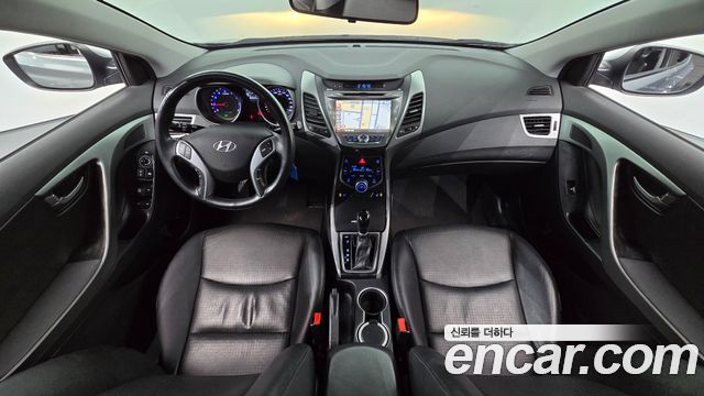 Hyundai AVANTE 2016 — photo 10