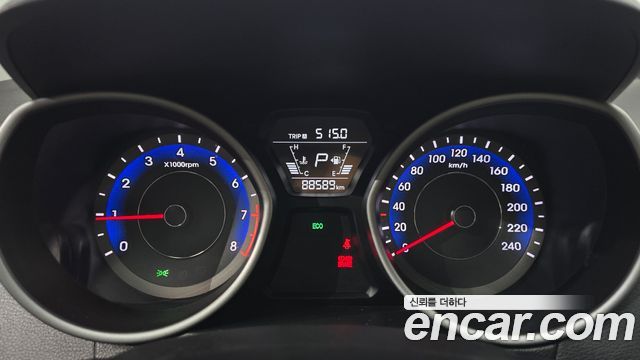 Hyundai AVANTE 2016 — photo 11