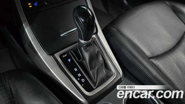 Hyundai AVANTE 2016 — photo 12