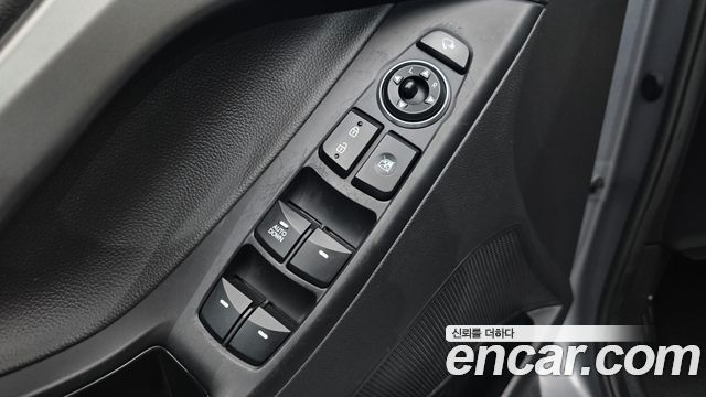 Hyundai AVANTE 2016 — photo 25