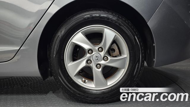 Hyundai AVANTE 2016 — photo 7