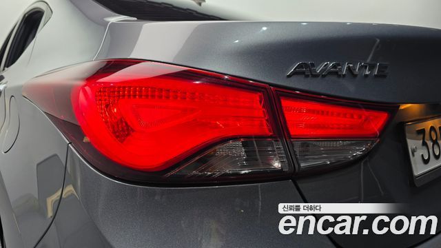 Hyundai AVANTE 2016 — photo 9