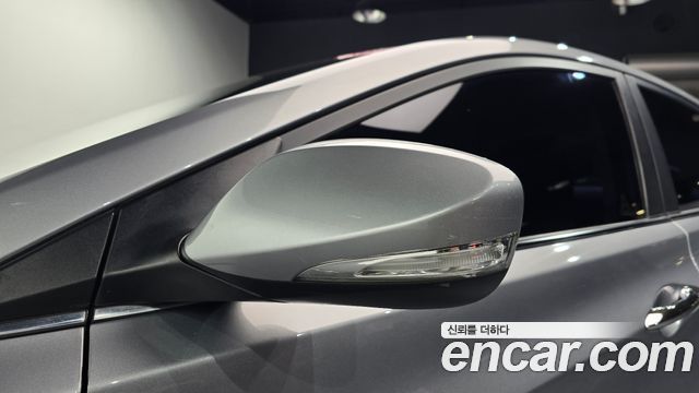 Hyundai AVANTE 2016 — photo 28