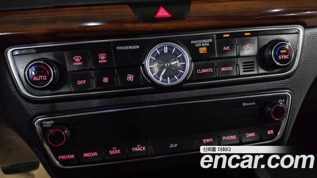 Kia K7 2016 — photo 11